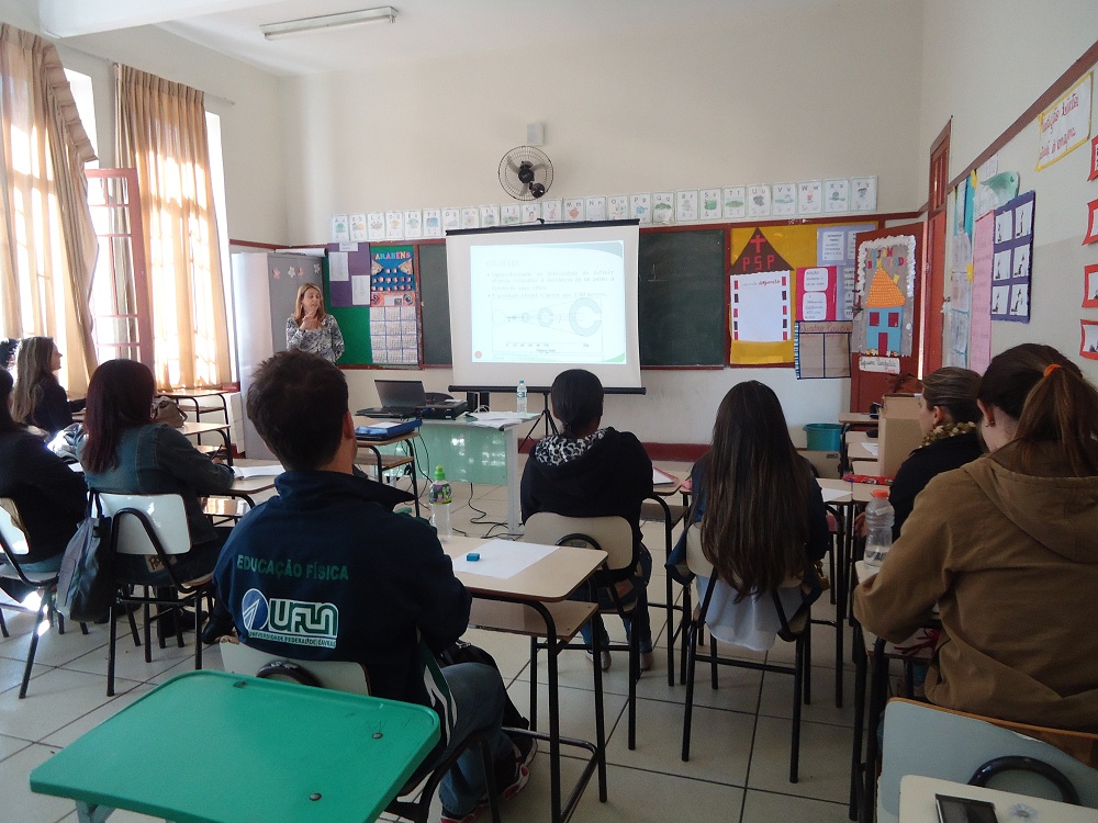 Leia mais sobre o artigo Aula presencial é realizada em oito polos