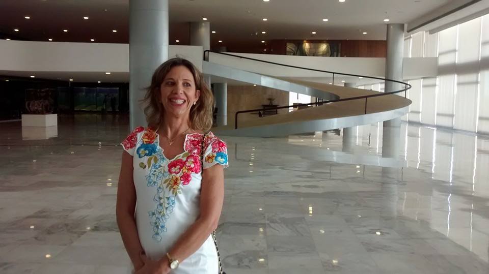 Leia mais sobre o artigo Eliana Lucia participa de posse de novo ministro da Educação