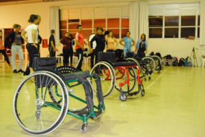 Dança desenvolvida com cadeiras de rodas promove inclusão de deficientes