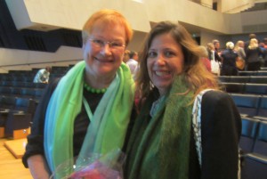A ex-presidente do país, Tarja Halonen e a professora Eliana Ferreira